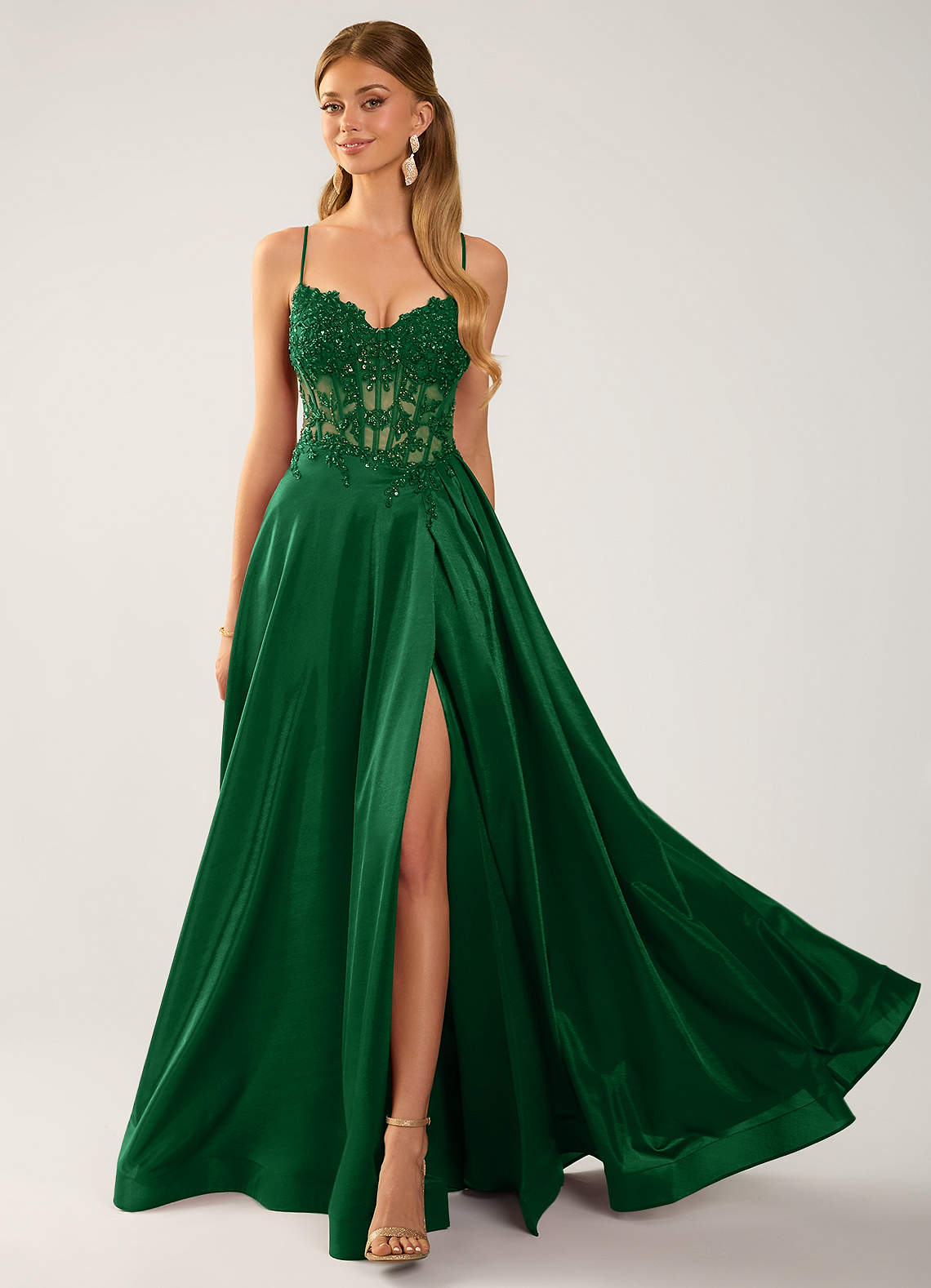Isoldemark A-Line Sweetheart Satin Evening Dress in black