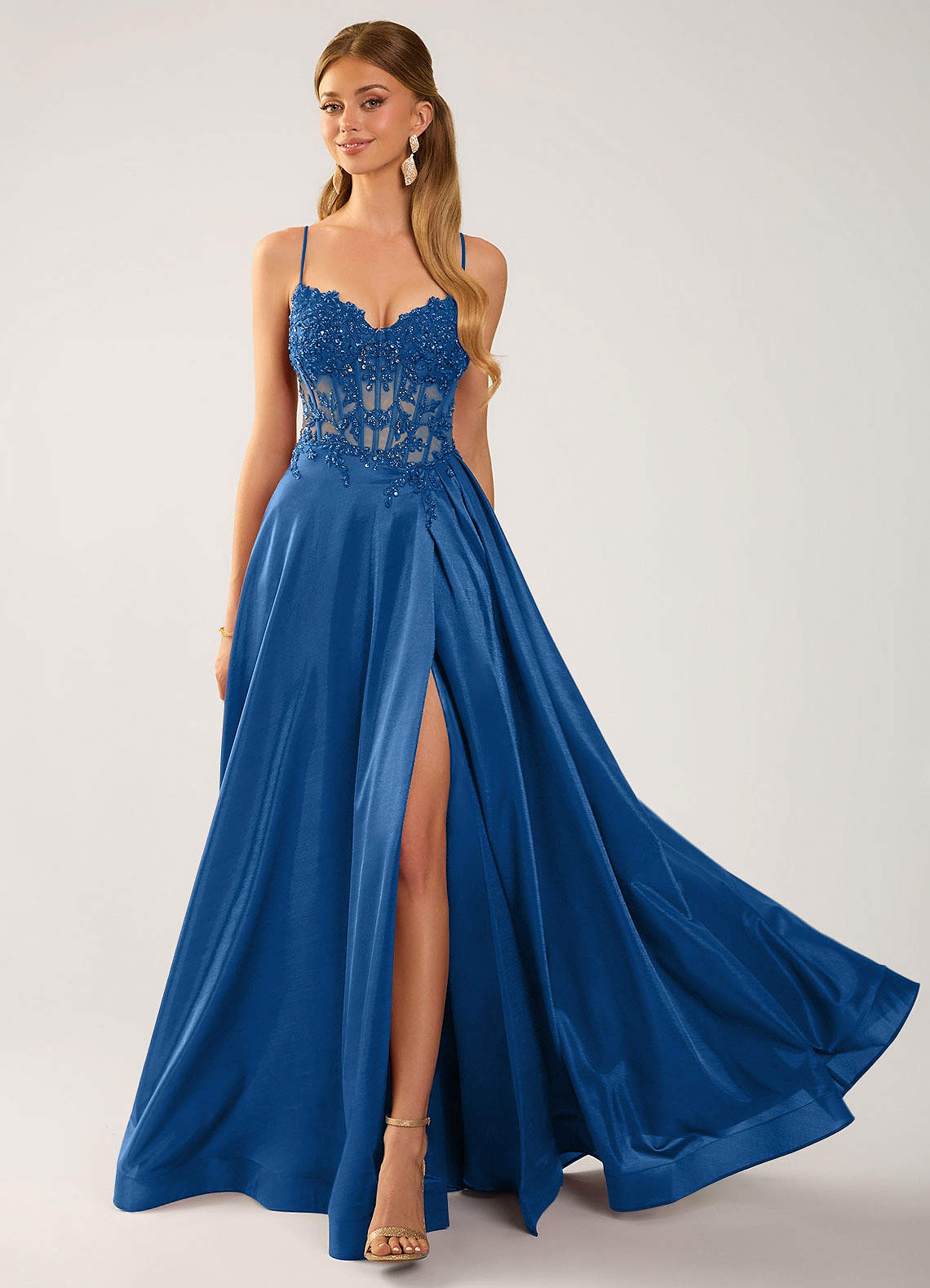 Isoldemark A-Line Sweetheart Satin Evening Dress in black