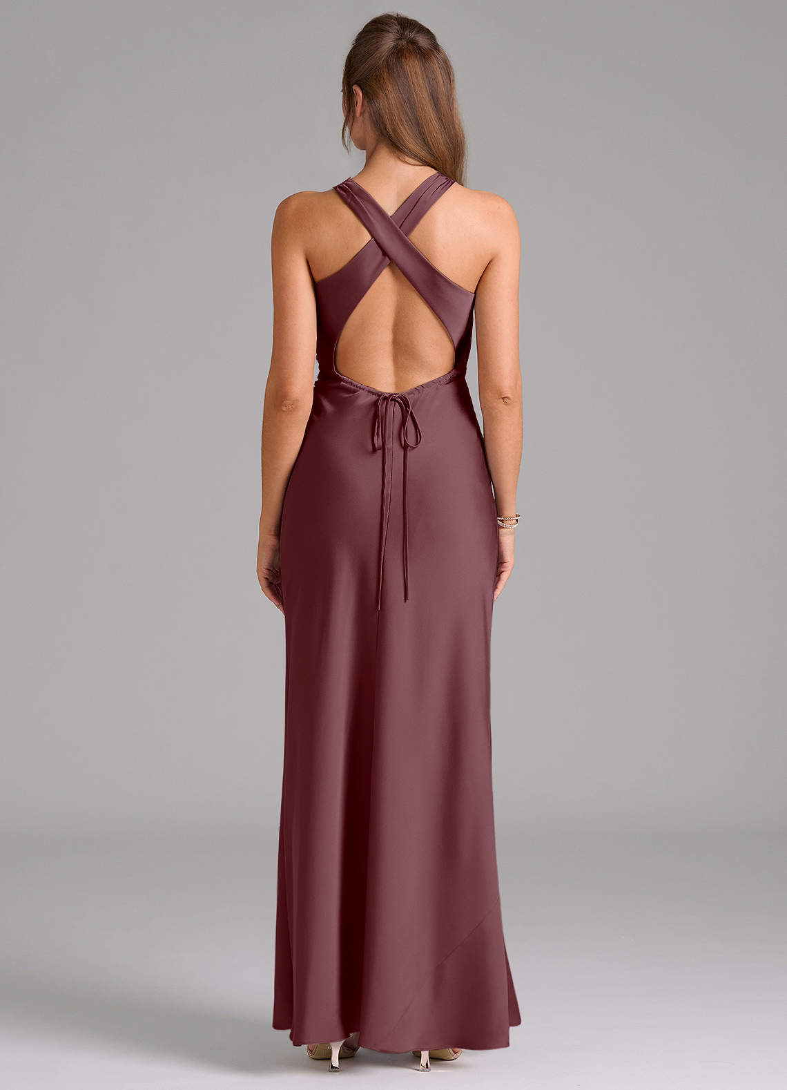 Evadne Sheath Scoop-Neck Stretch Satin Bridesmaid Dress in Sangria