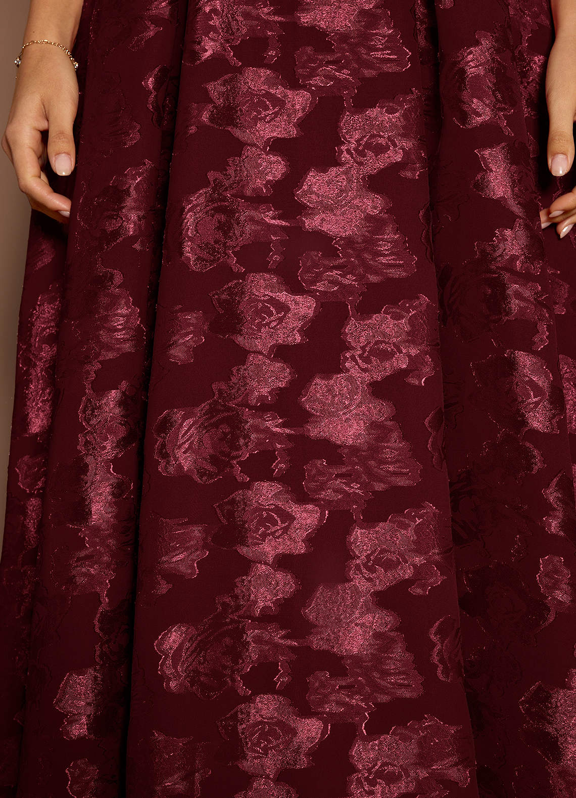 Briac A-Line Scoop-Neck Fil Coupé Evening Dress in Wine