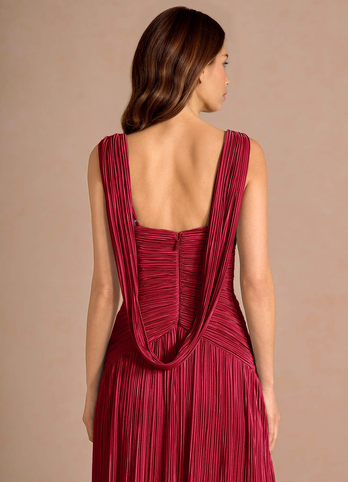 Quellia Sheath V-Neck Stretch Knit Wedding Guest Dress in Red