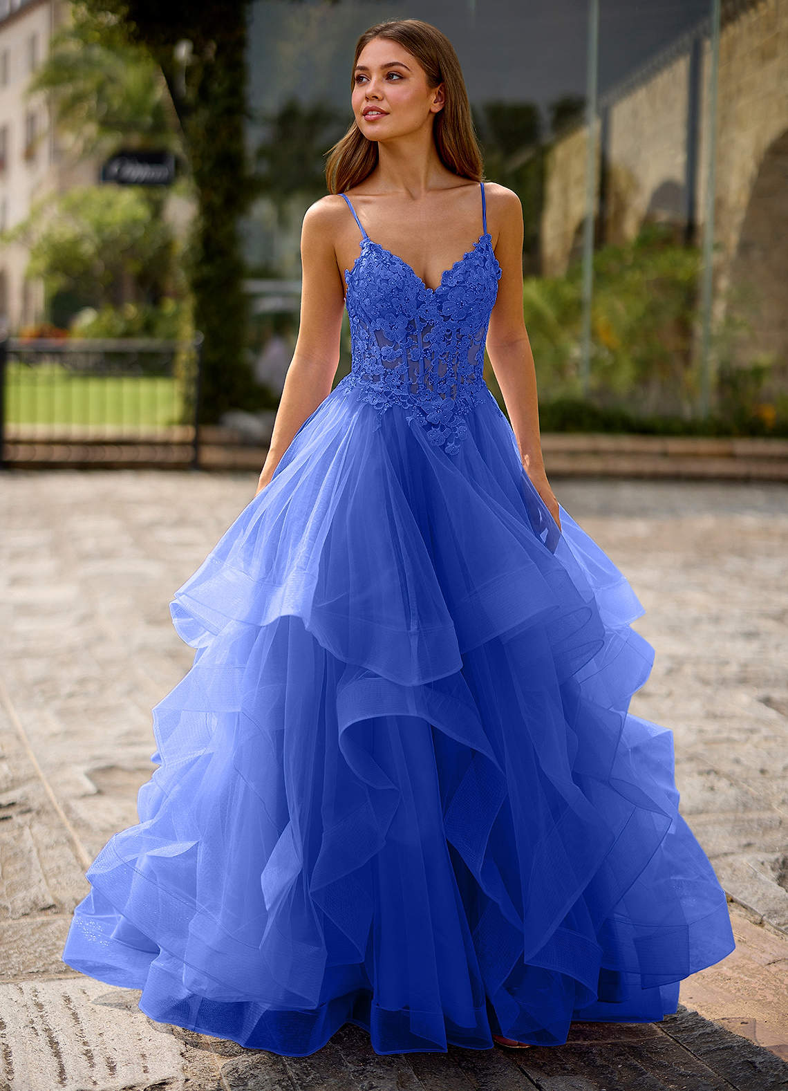 Spitze Ball Gown Sweetheart Lace Tulle Evening Dress in Royal Blue