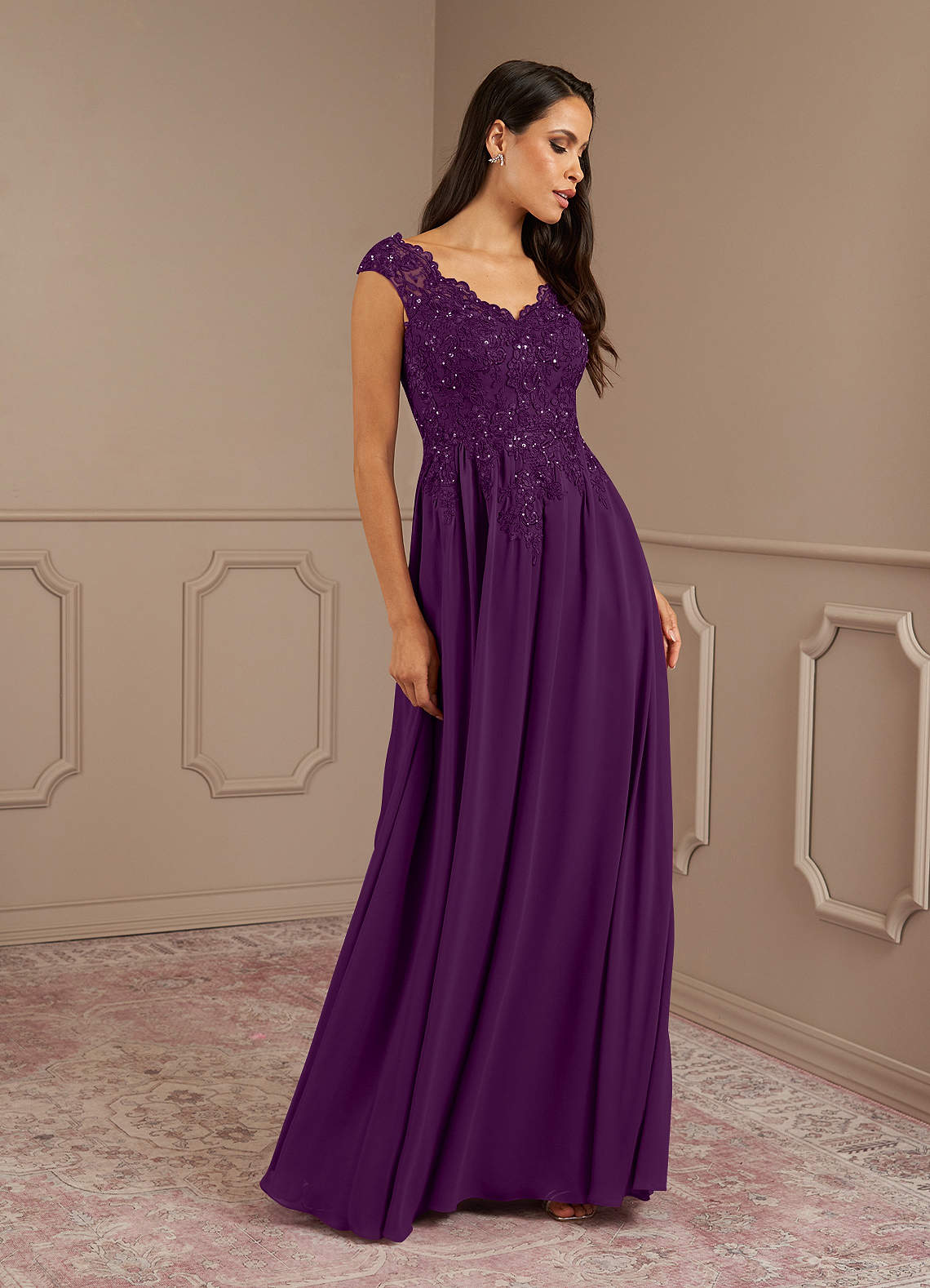 Amethyst A-Line V-Neck Chiffon Mother of the Bride Dress in Grape