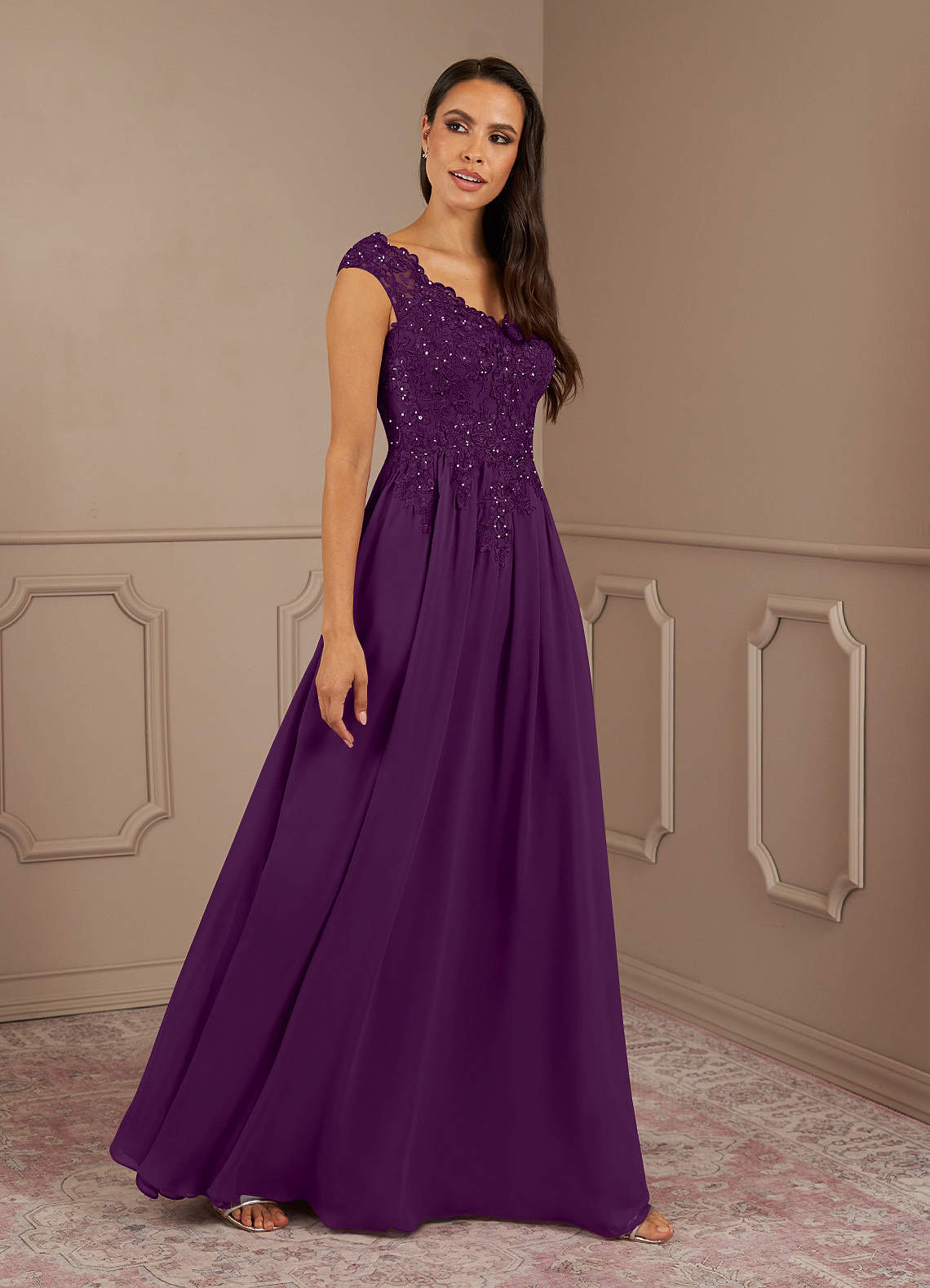 Amethyst A-Line V-Neck Chiffon Mother of the Bride Dress in Grape