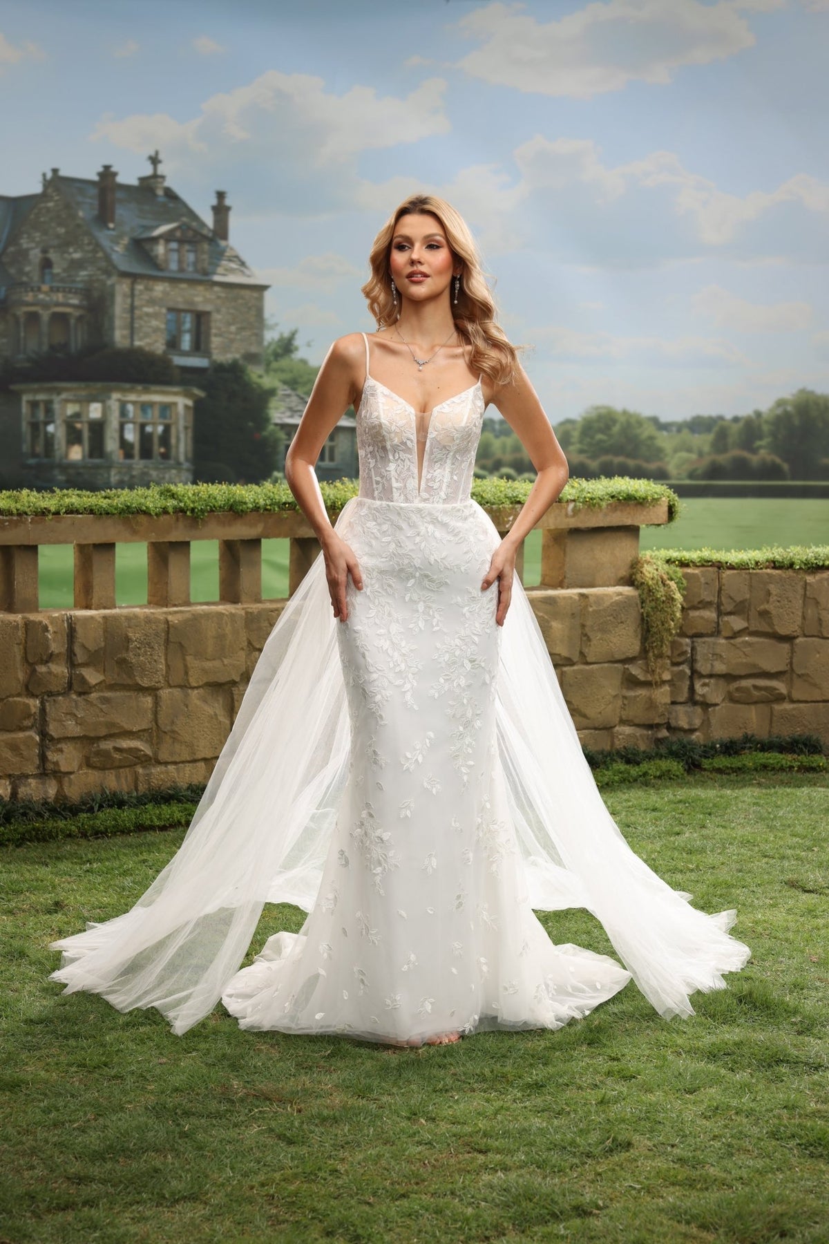Auralisse white lace tulle wedding dress detail view 2