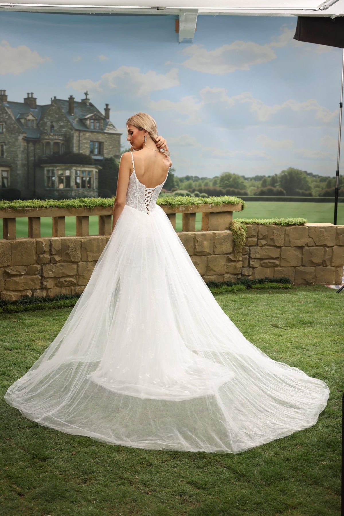 Auralisse white lace tulle wedding dress back view 10
