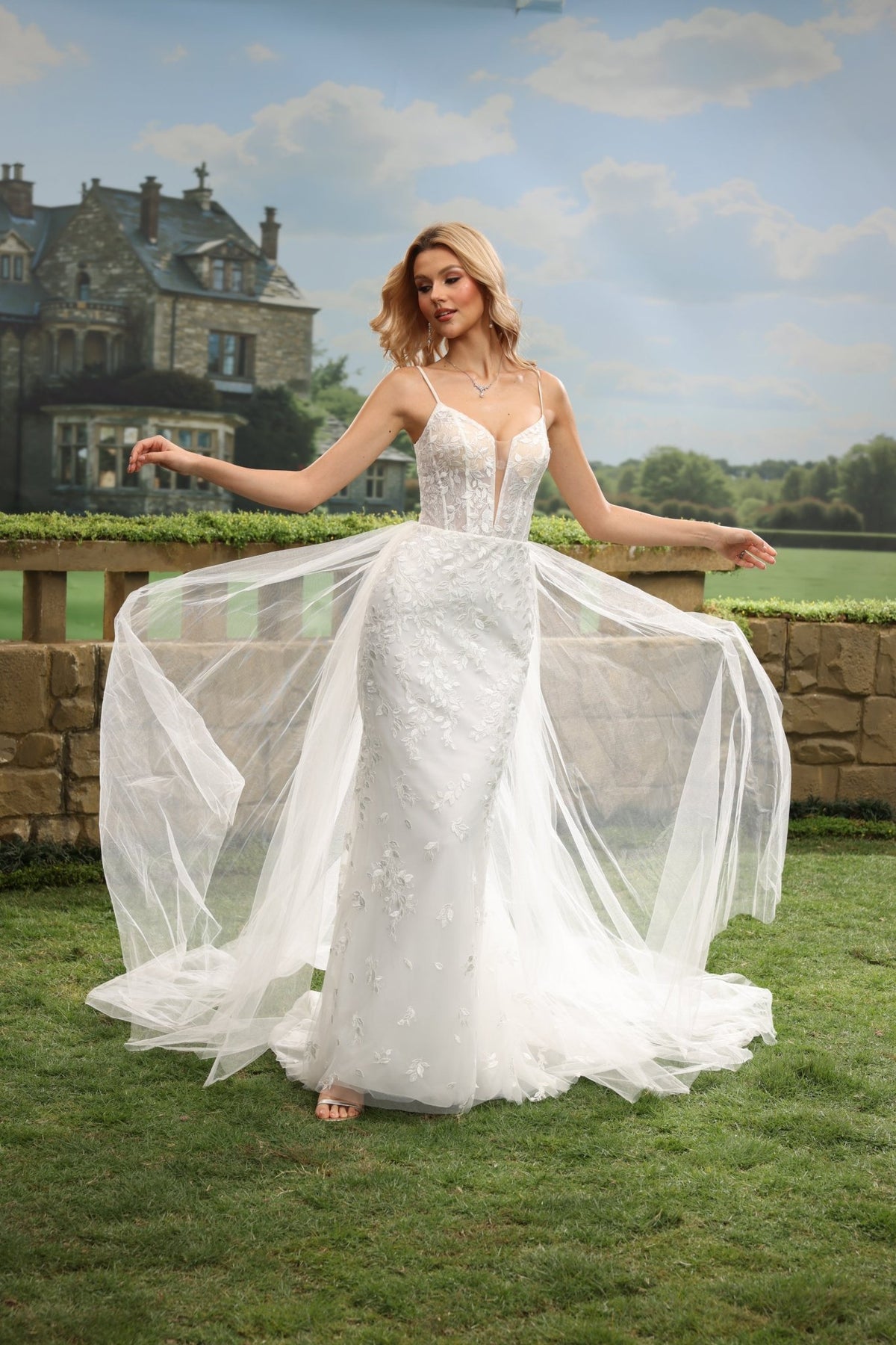 Auralisse white lace tulle wedding dress detail view 3