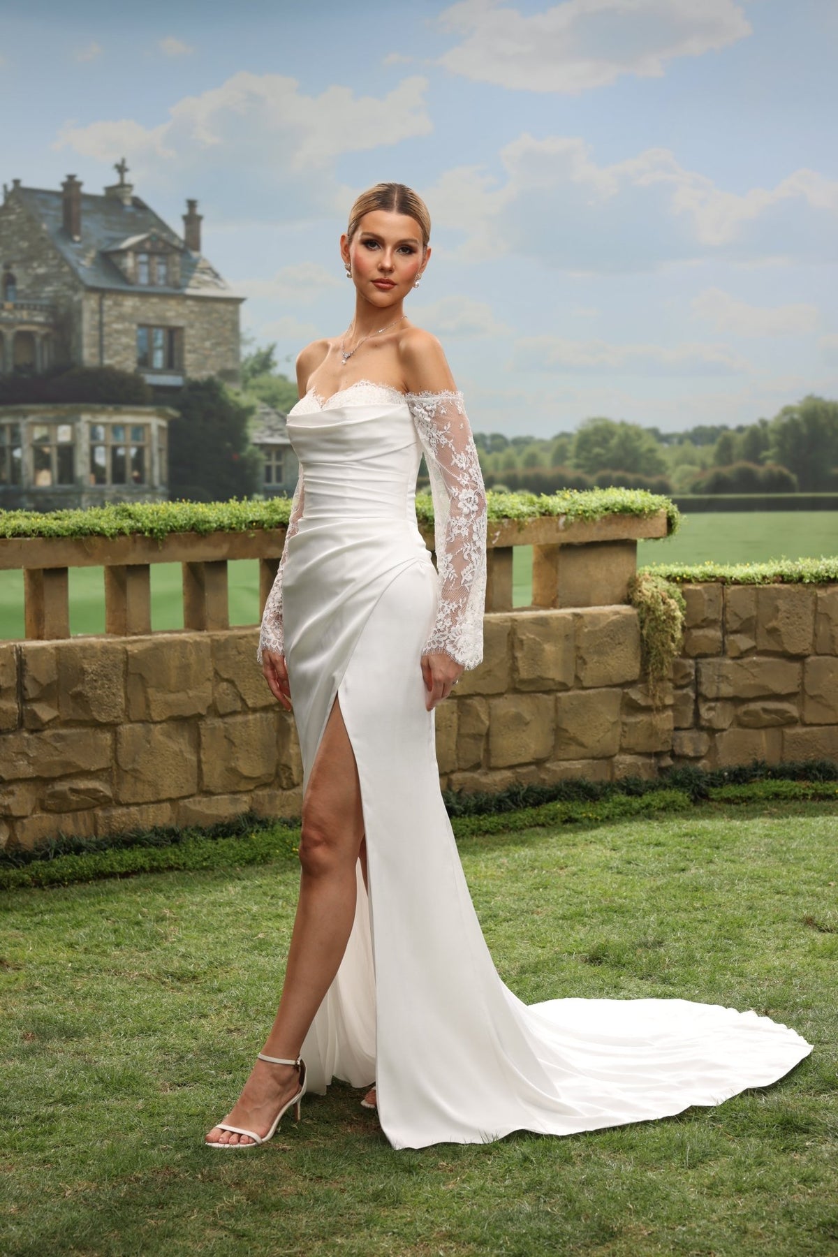 Aven white wedding dress detail view 7