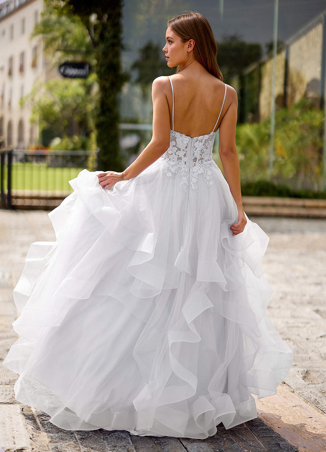 Spitze Ball Gown Sweetheart Lace Tulle Evening Dress in white