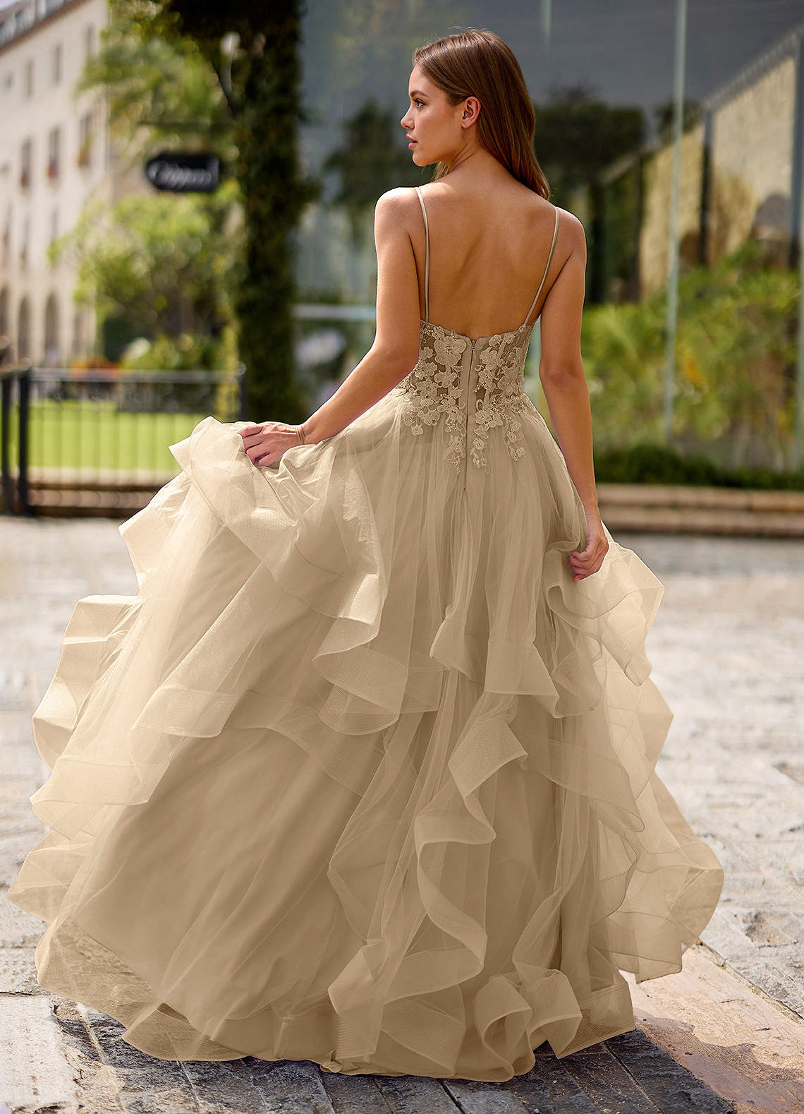 Spitze Ball Gown Sweetheart Lace Tulle Evening Dress in champagne