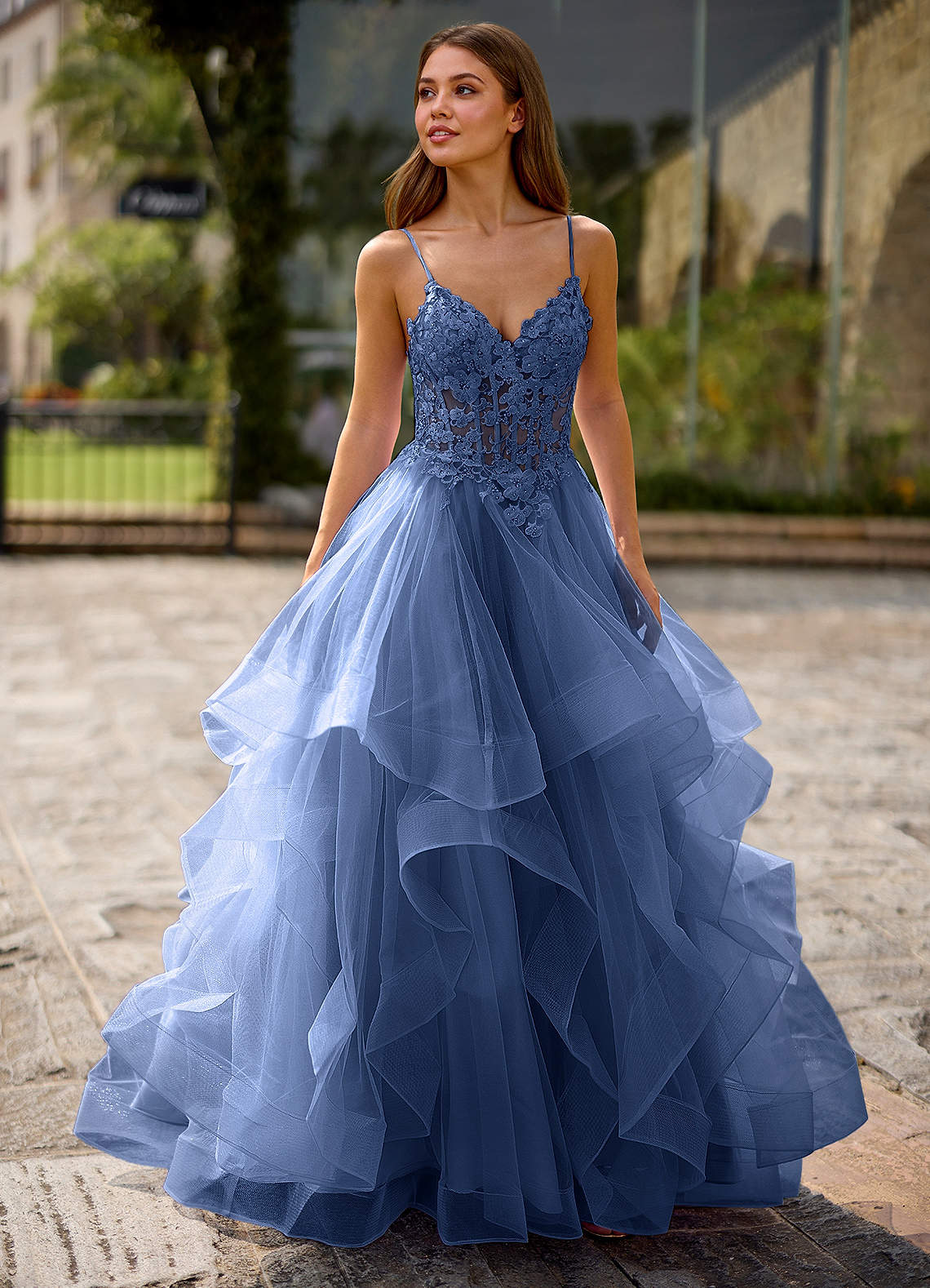 Spitze Ball Gown Sweetheart Lace Tulle Evening Dress in Steel Blue