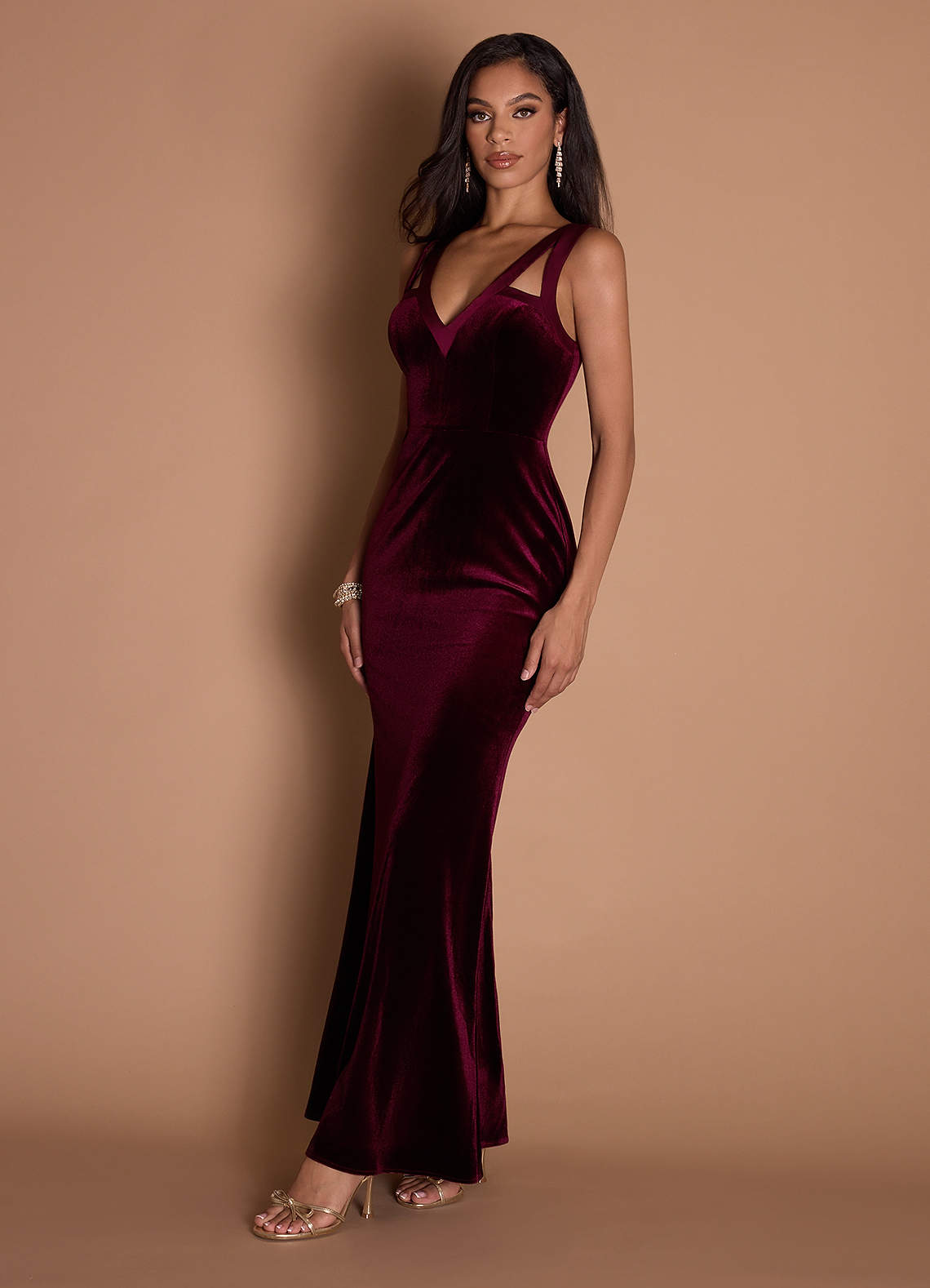 Tania Mermaid V-Neck Stretch Satin and Velvet Evening Dress in Wine