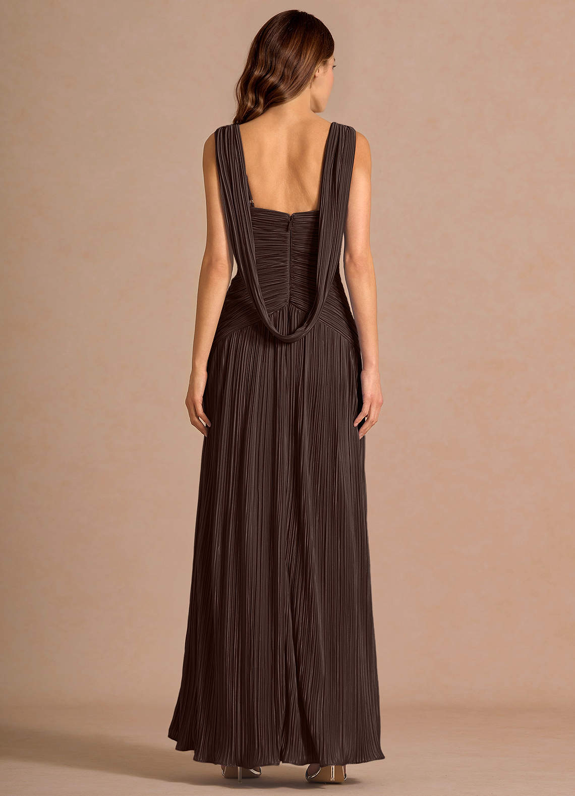 Quellia Sheath V-Neck Stretch Knit Wedding Guest Dress in Chocolate