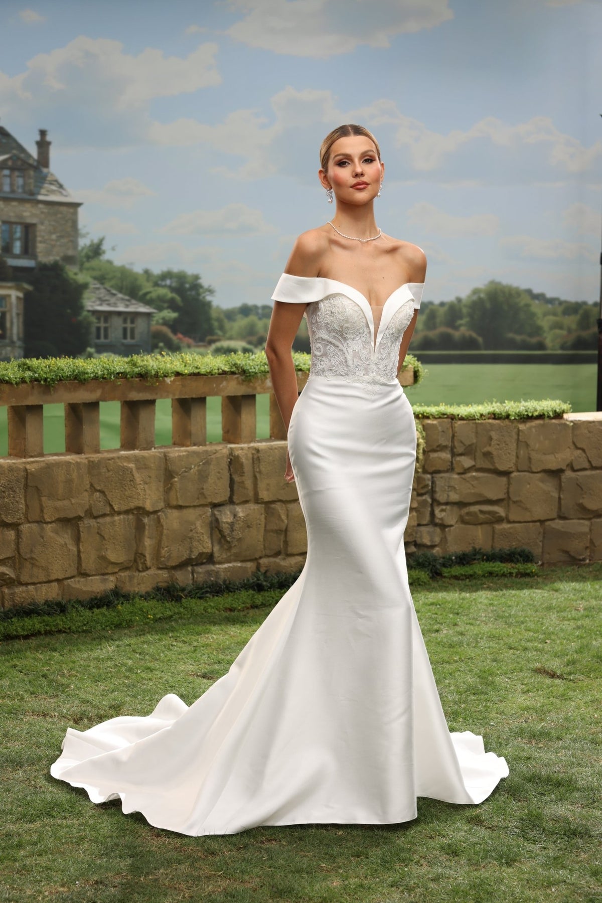 Bria Mermaid Off-the-Shoulder Plunging V-Neck wedding dress — design detail 8