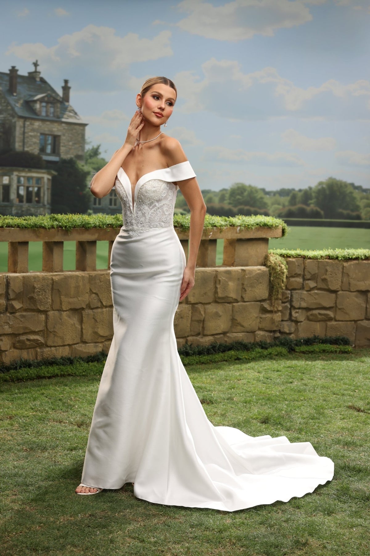 Bria Mermaid Off-the-Shoulder Plunging V-Neck wedding dress — design detail 10