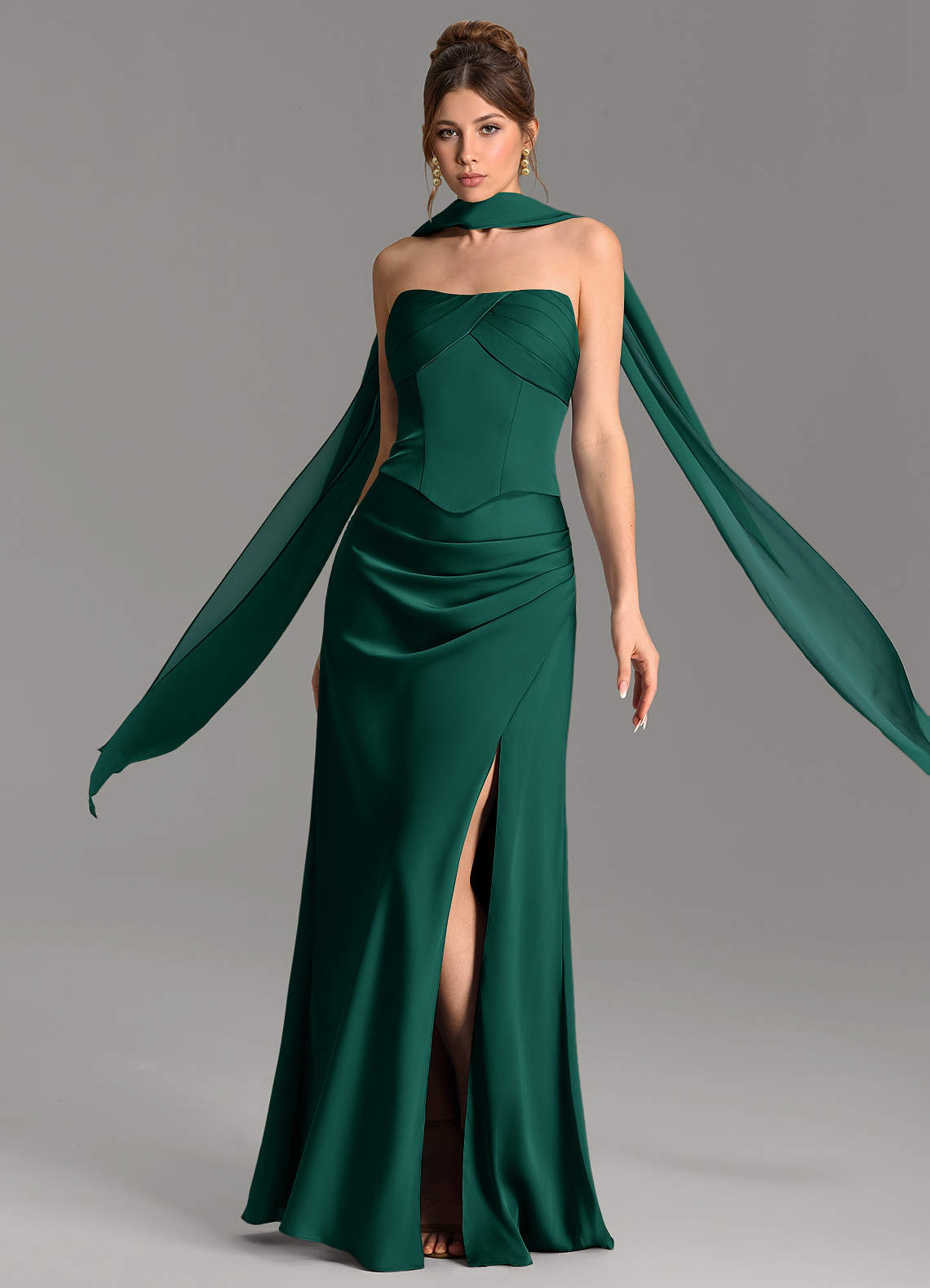 Nicki Sheath Scoop-Neck Stretch Satin Bridesmaid Dress in Emerald