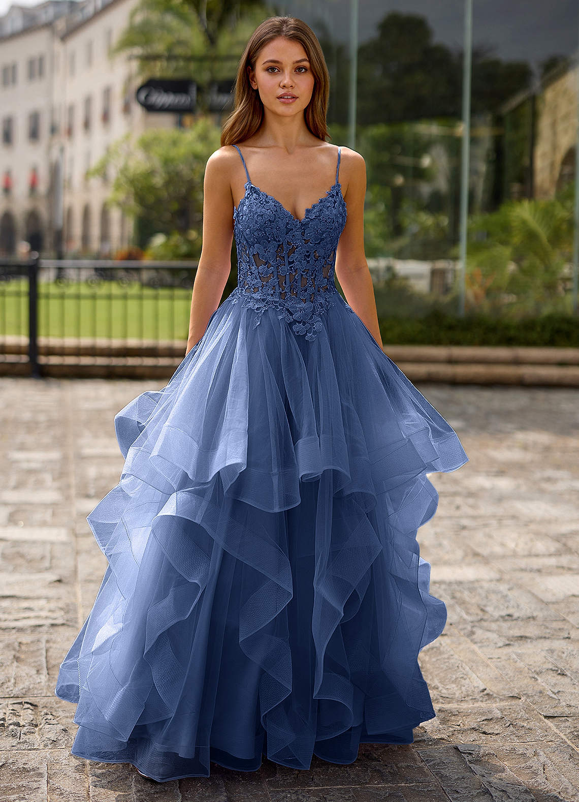 Spitze Ball Gown Sweetheart Lace Tulle Evening Dress in Steel Blue
