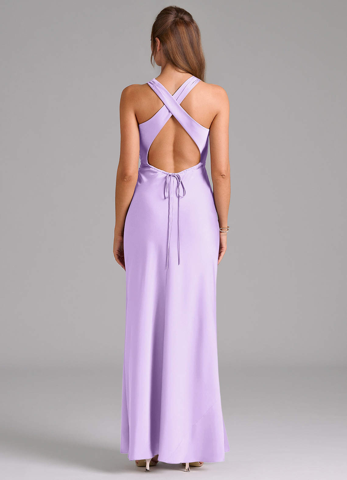 Evadne Sheath Scoop-Neck Stretch Satin Bridesmaid Dress in Lilac