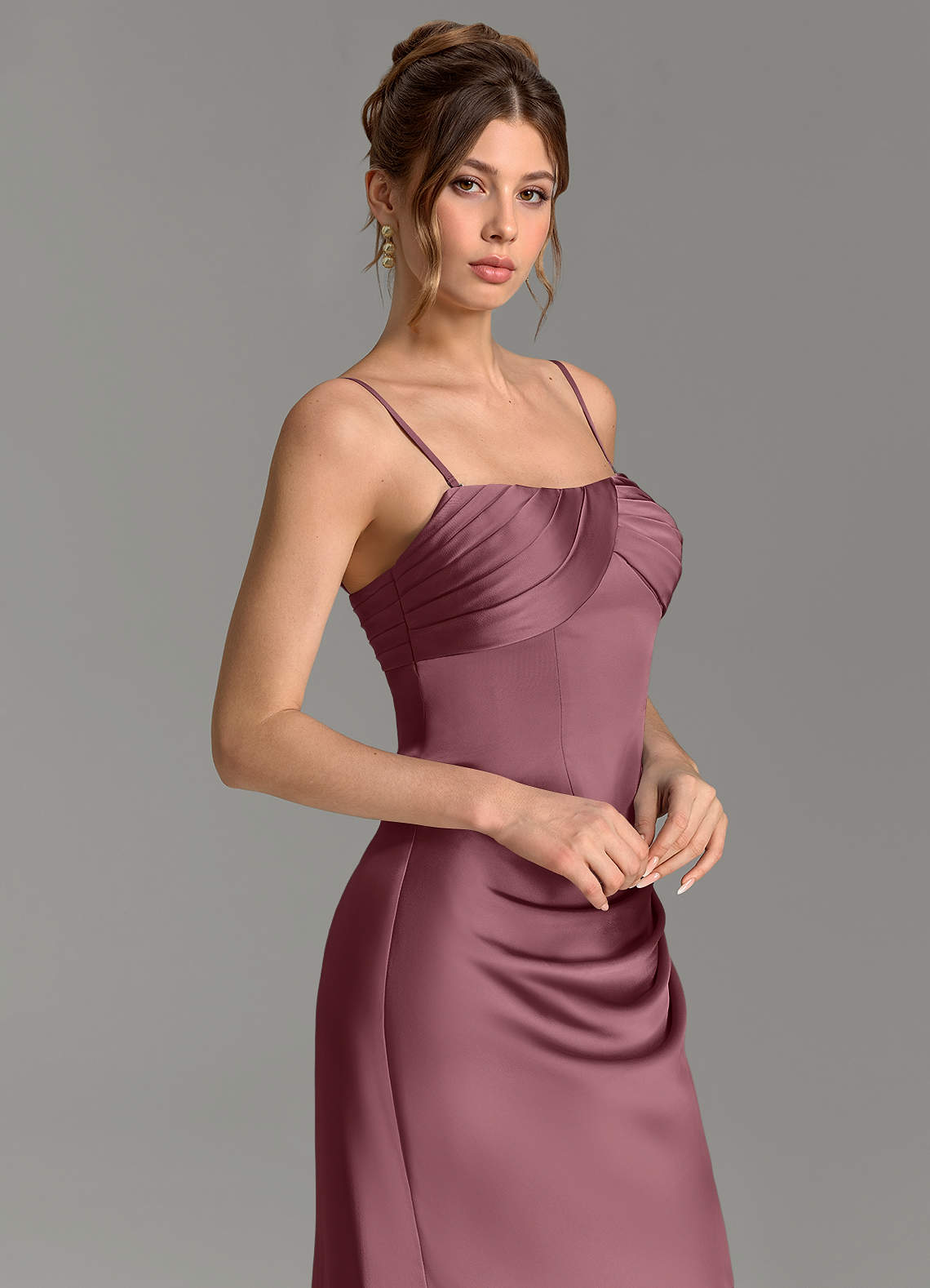 Nicki Sheath Scoop-Neck Stretch Satin Bridesmaid Dress in Desert Rose