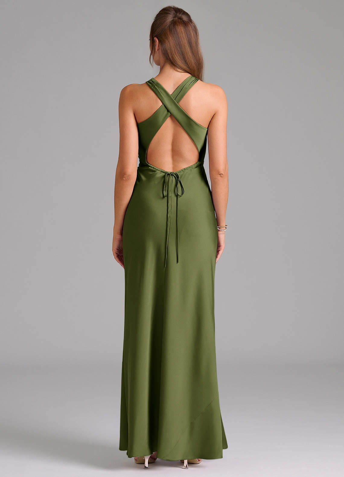Evadne Sheath Scoop-Neck Stretch Satin Bridesmaid Dress in Olive