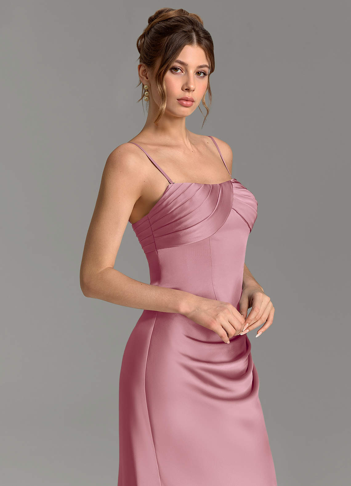 Nicki Sheath Scoop-Neck Stretch Satin Bridesmaid Dress in Vintage Mauve