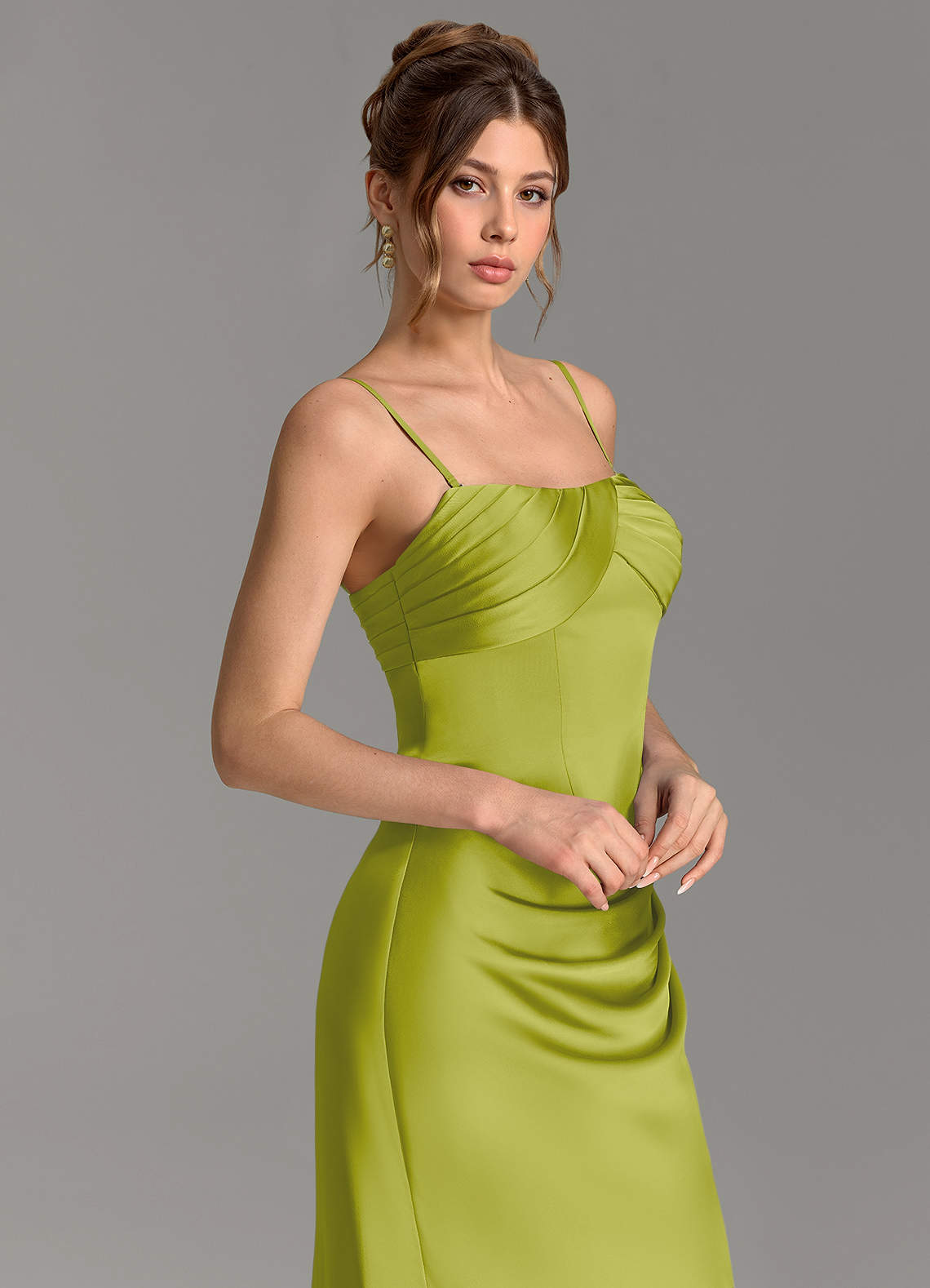 Nicki Sheath Scoop-Neck Stretch Satin Bridesmaid Dress in Lemongrass