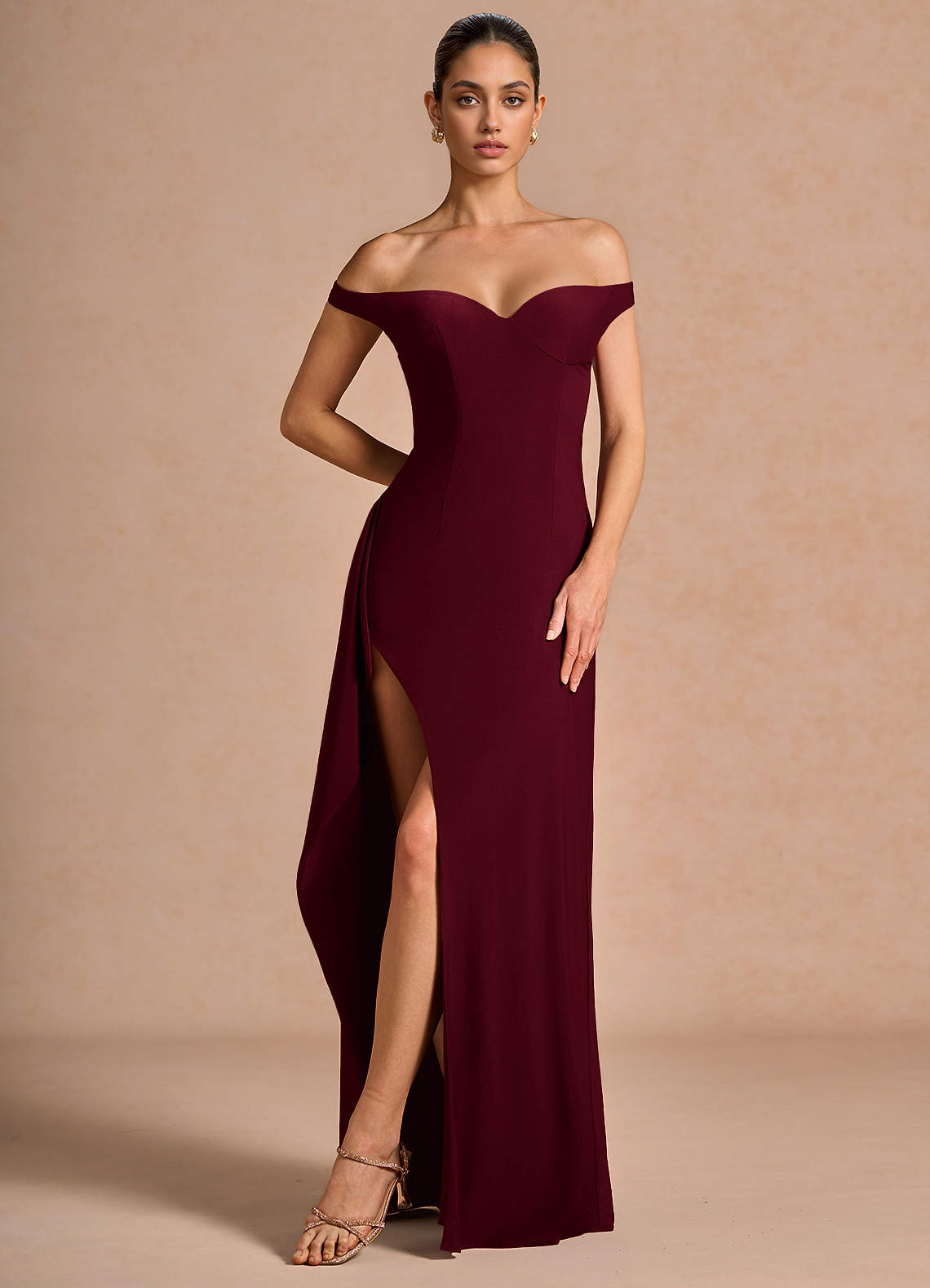 Jasira Sheath V-Neck Stretch Knit Evening Dress in Merlot
