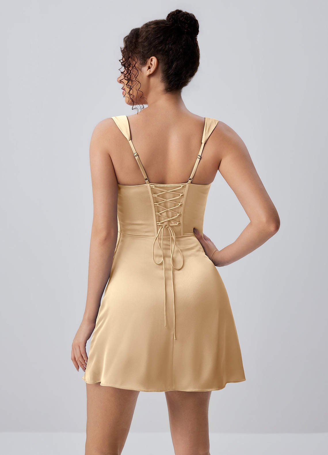 Isabeau Bodycon Mini Square-Neck Satin Prom Dress in Champagne