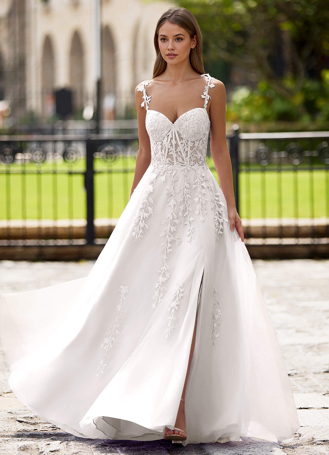 Dreamscape A-Line Sweetheart Lace Tulle Prom Dress in white