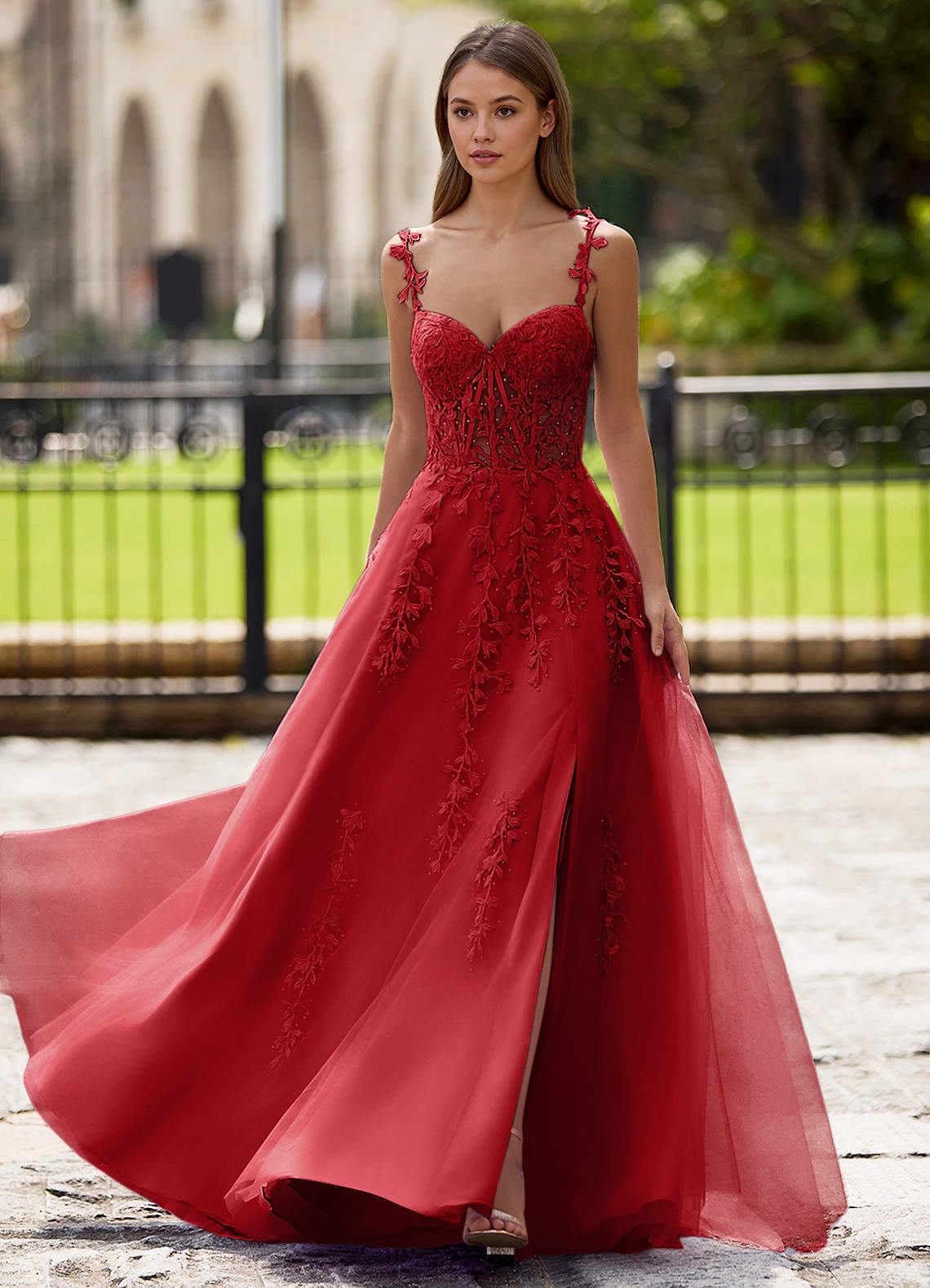 Dreamscape A-Line Sweetheart Lace Tulle Prom Dress in Red