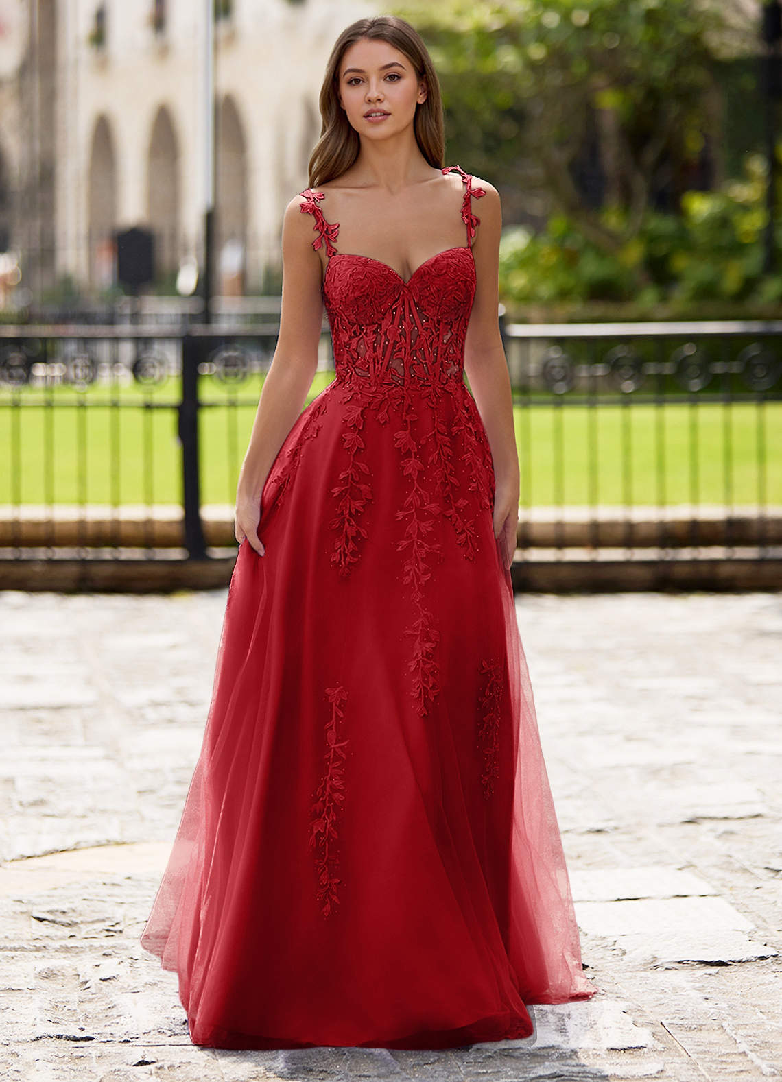 Dreamscape A-Line Sweetheart Lace Tulle Prom Dress in Red