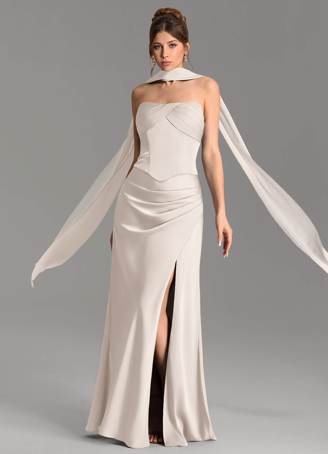 Nicki Sheath Scoop-Neck Stretch Satin Bridesmaid Dress in White Alabaster