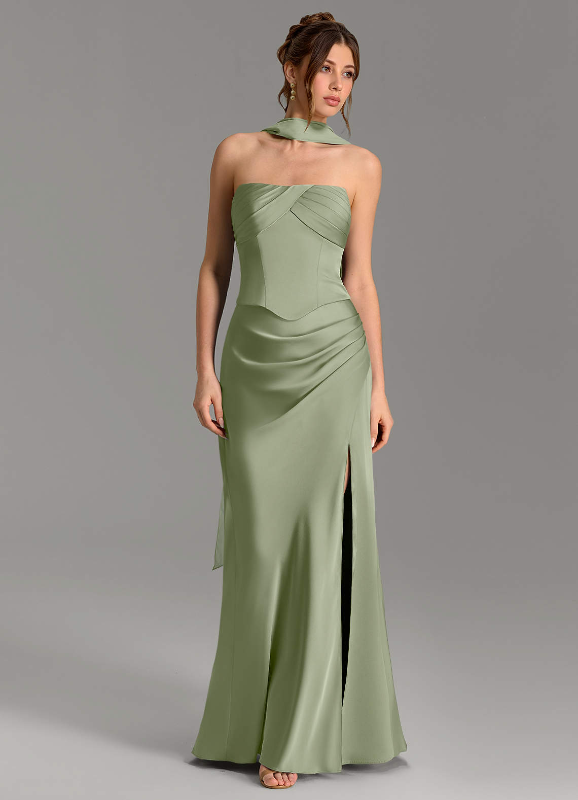 Nicki Sheath Scoop-Neck Stretch Satin Bridesmaid Dress in Pistachio