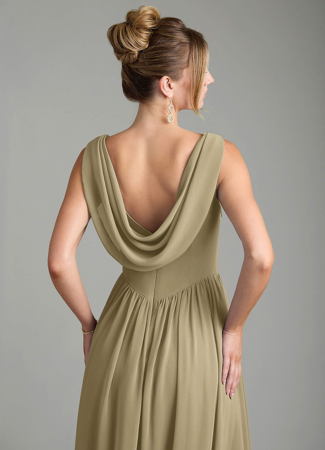 Novi A-Line Square-Neck Chiffon Bridesmaid Dress in Moss Green