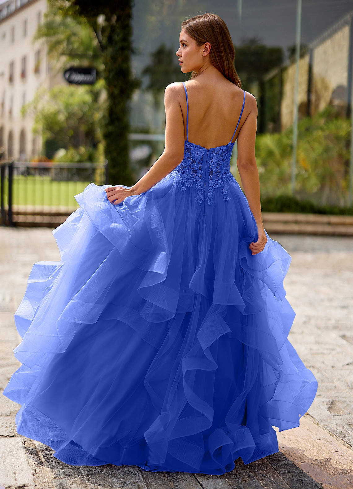 Spitze Ball Gown Sweetheart Lace Tulle Evening Dress in Royal Blue