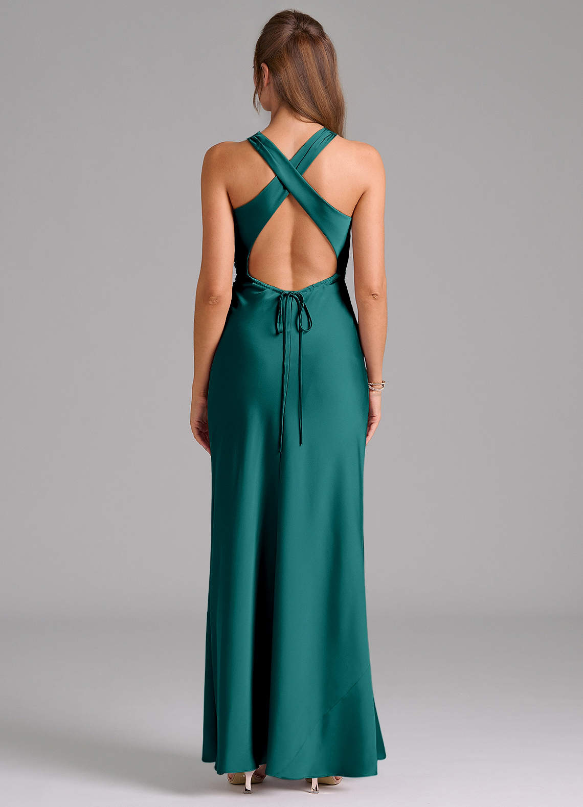 Evadne Sheath Scoop-Neck Stretch Satin Bridesmaid Dress in Peacock