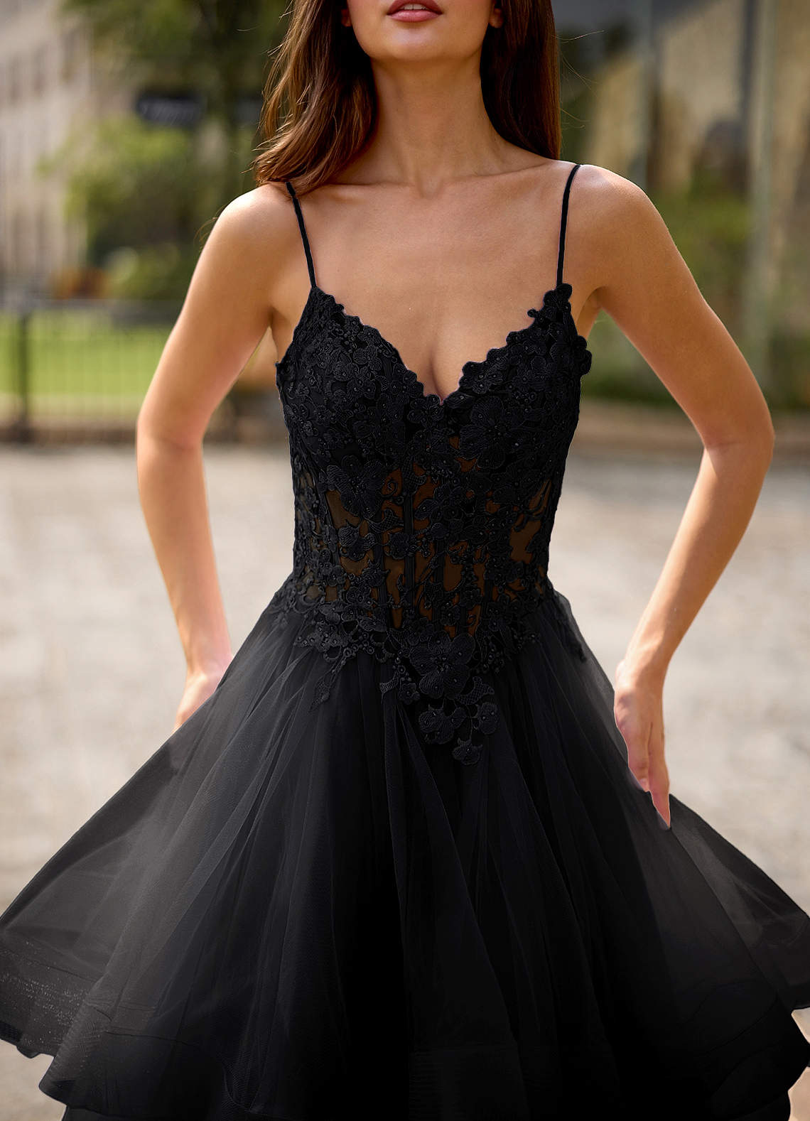 Spitze Ball Gown Sweetheart Lace Tulle Evening Dress in black