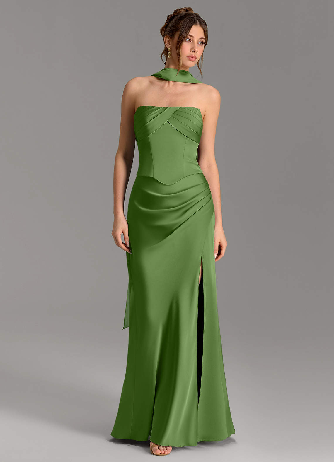Nicki Sheath Scoop-Neck Stretch Satin Bridesmaid Dress in Basil