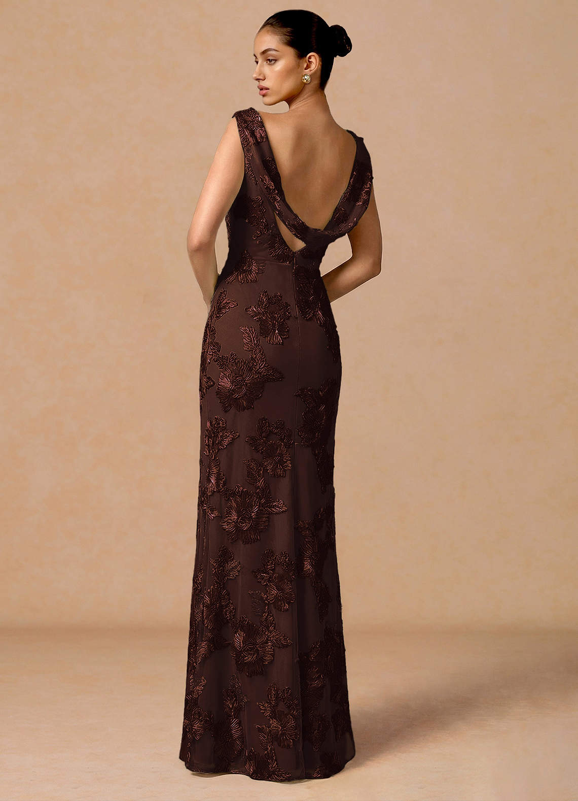 Elowis Column Open-Back Floral Mesh Evening Dress in Coco