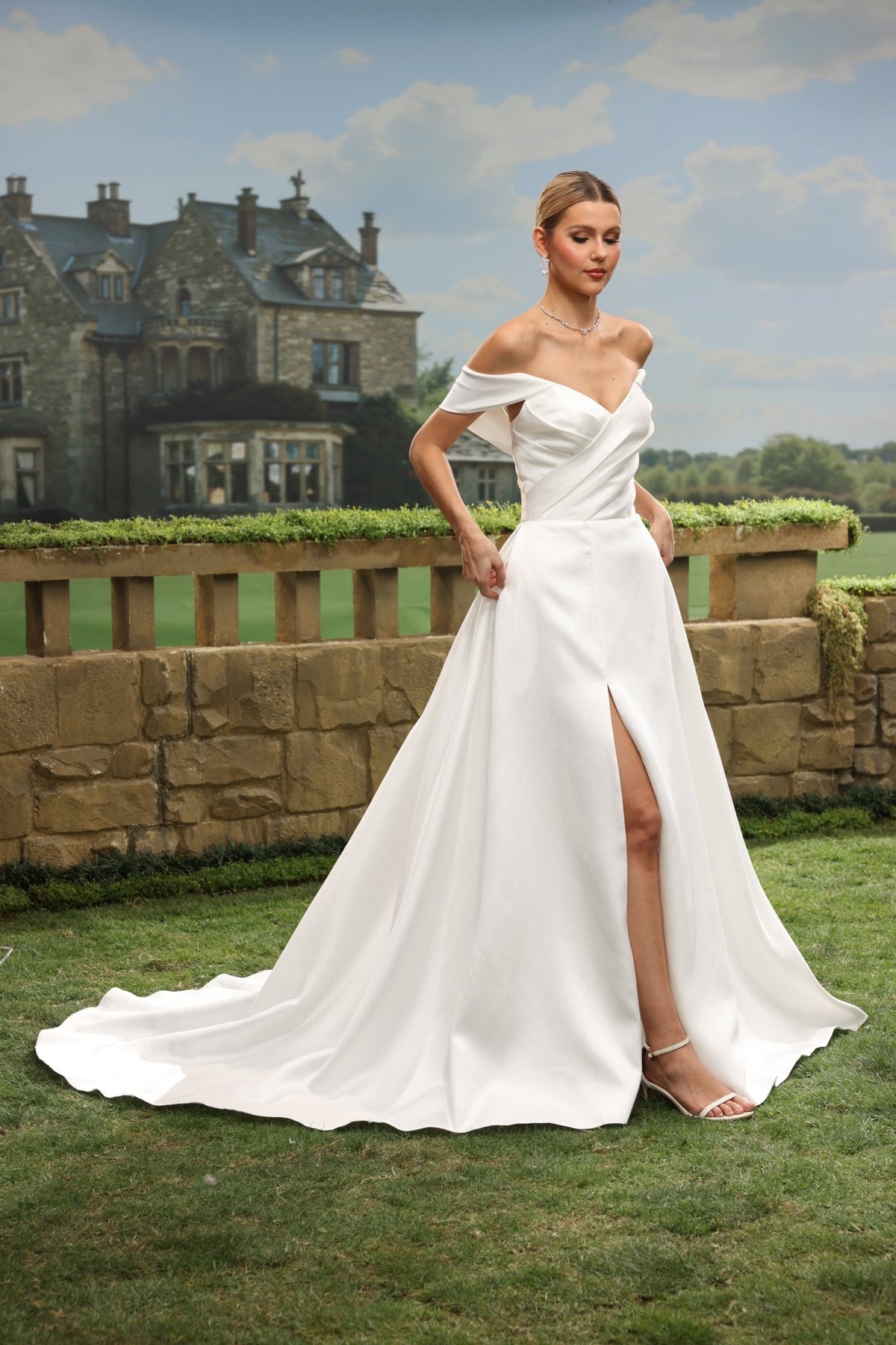 Enya white wedding dress detail view 9