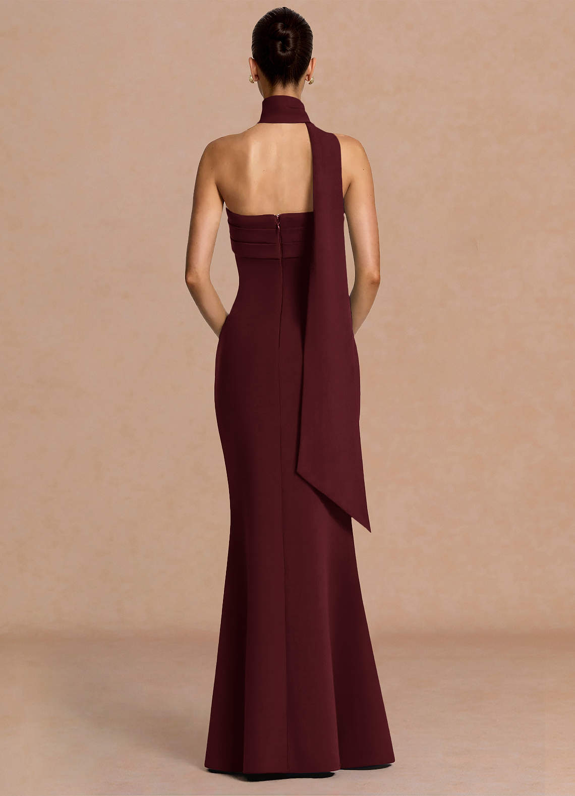 Eshe Trumpet Pleated Stretch Crepe Evening Dress in Wine
