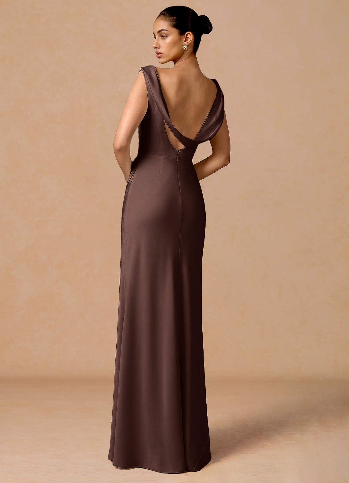 Evarine Sheath Boat-Neck Stretch Satin Evening Dress in Truffle