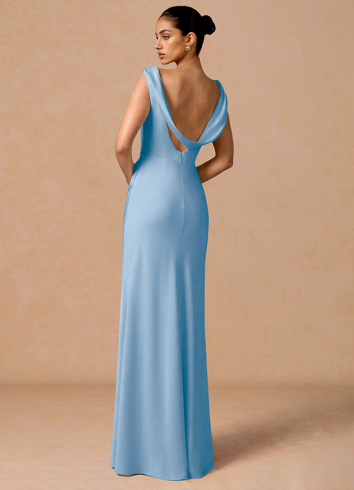 Evarine Sheath Boat-Neck Stretch Satin Evening Dress in Haze blue