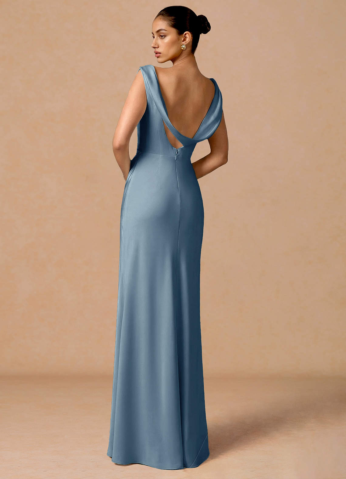 Evarine Sheath Boat-Neck Stretch Satin Evening Dress in Powder Blue