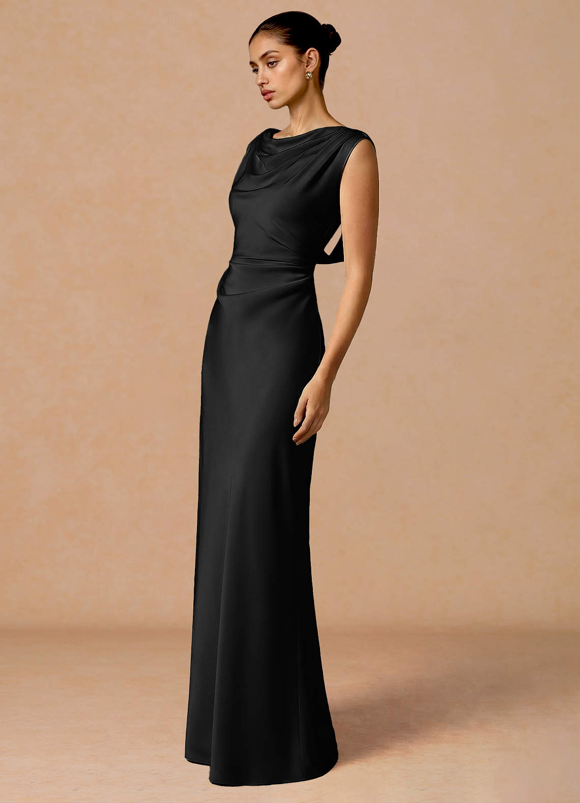 Evarine Sheath Boat-Neck Stretch Satin Evening Dress in black
