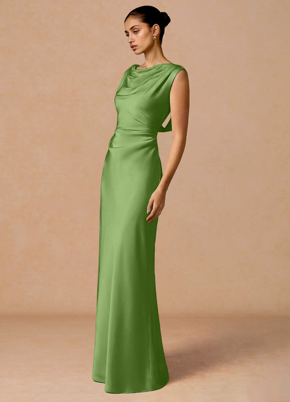 Evarine Sheath Boat-Neck Stretch Satin Evening Dress in Herb Green
