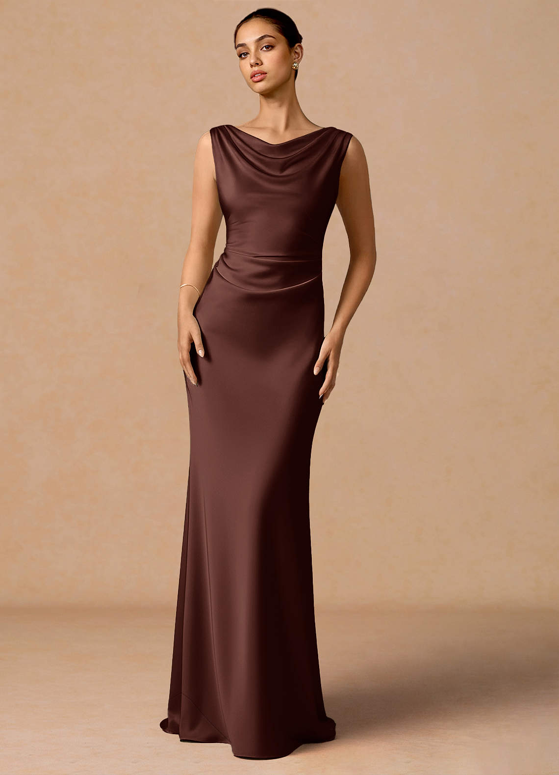 Evarine Sheath Boat-Neck Stretch Satin Evening Dress in Herb Green