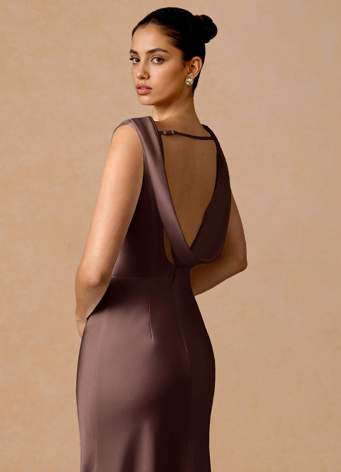 Evarine Sheath Boat-Neck Stretch Satin Evening Dress in Truffle