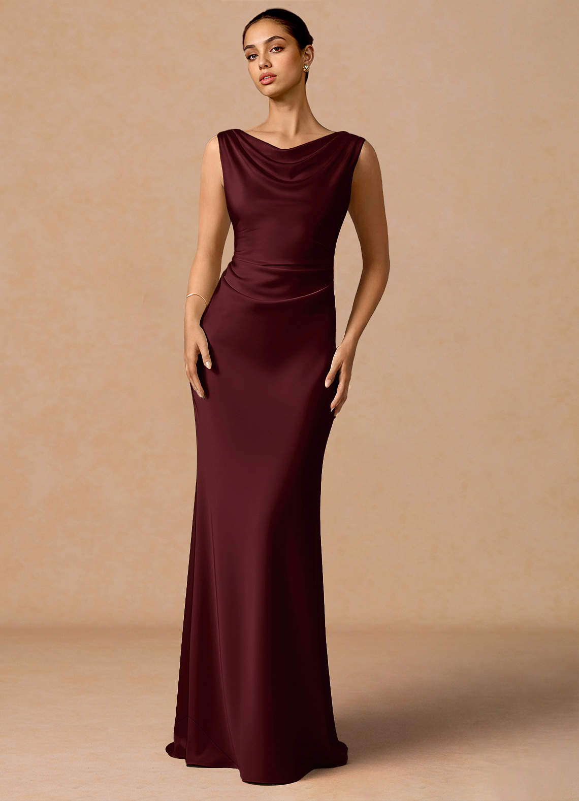 Evarine Sheath Boat-Neck Stretch Satin Evening Dress in Wine