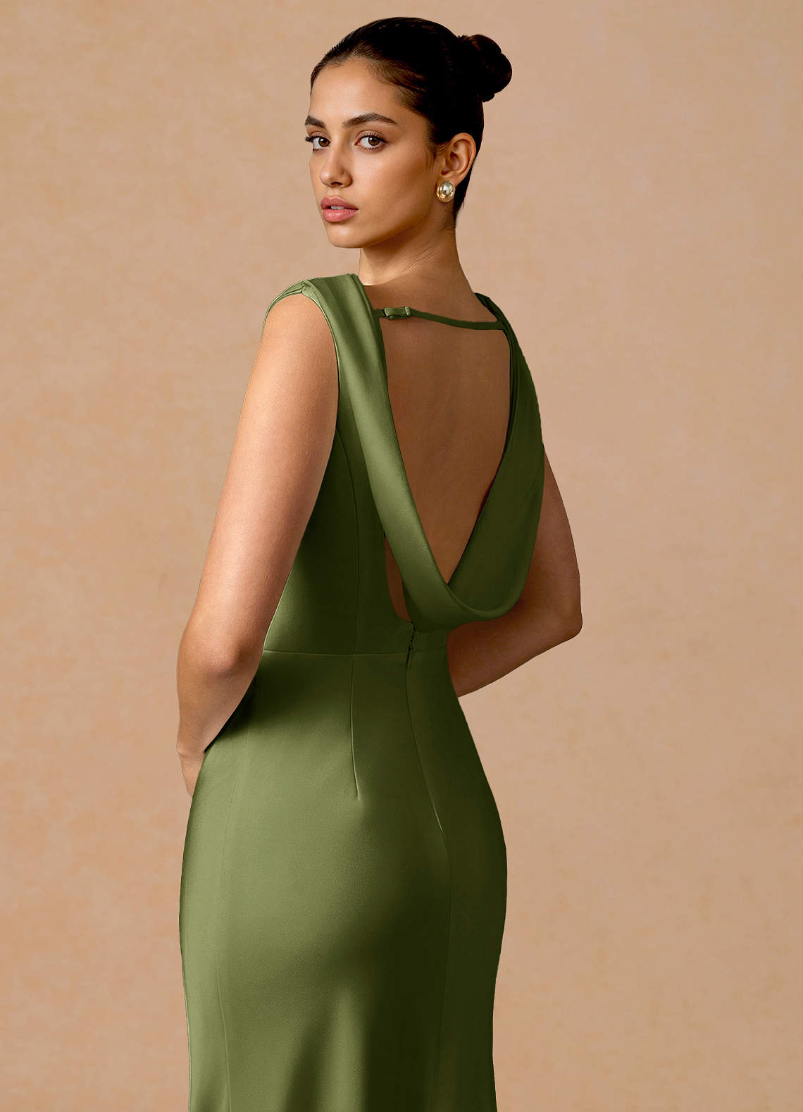 Evarine Sheath Boat-Neck Stretch Satin Evening Dress in Olive